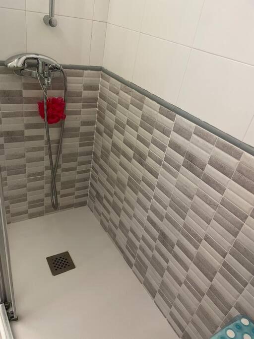 Apartamento Con Piscina En Льянсса Экстерьер фото