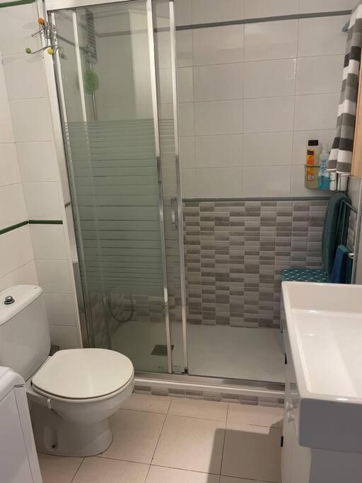 Apartamento Con Piscina En Льянсса Экстерьер фото